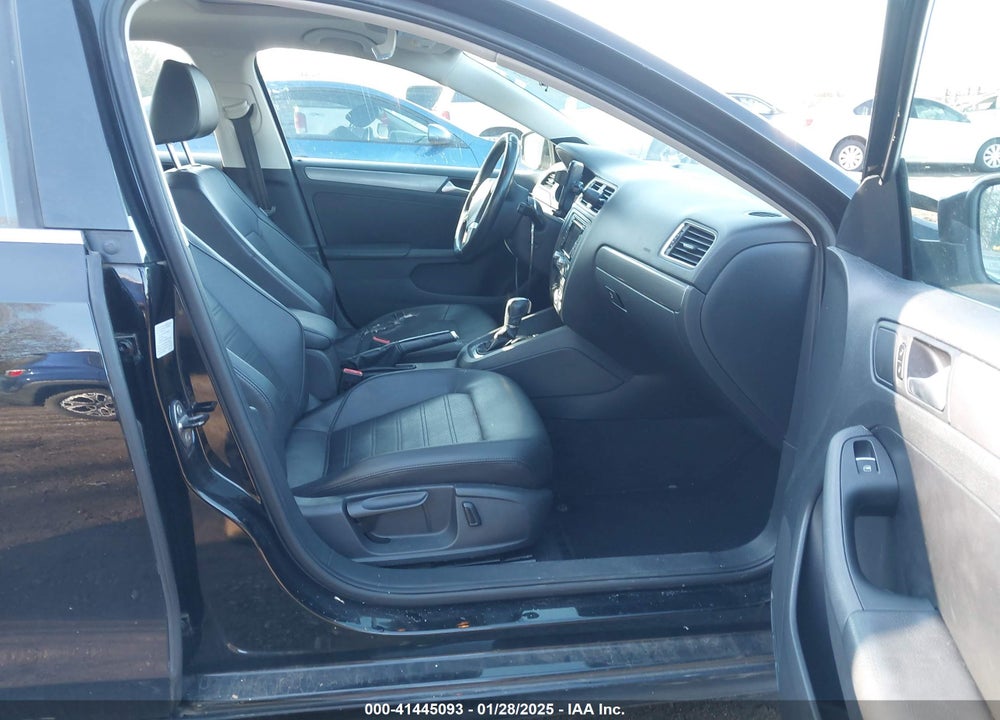 2013 VOLKSWAGEN JETTA 2.5L SEL VIN: 3VWLP7AJXDM237006