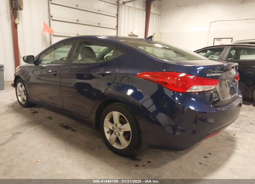 2013 HYUNDAI ELANTRA VIN: 5NPDH4AE1DH212197
