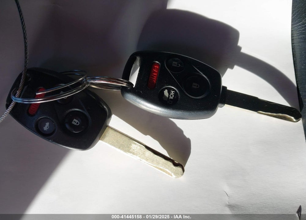 2013 HONDA PILOT EX-L VIN: 5FNYF4H51DB055539