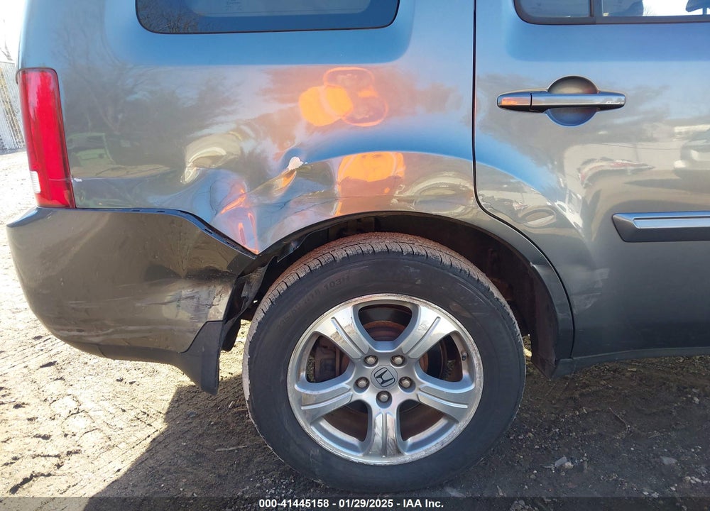 2013 HONDA PILOT EX-L VIN: 5FNYF4H51DB055539