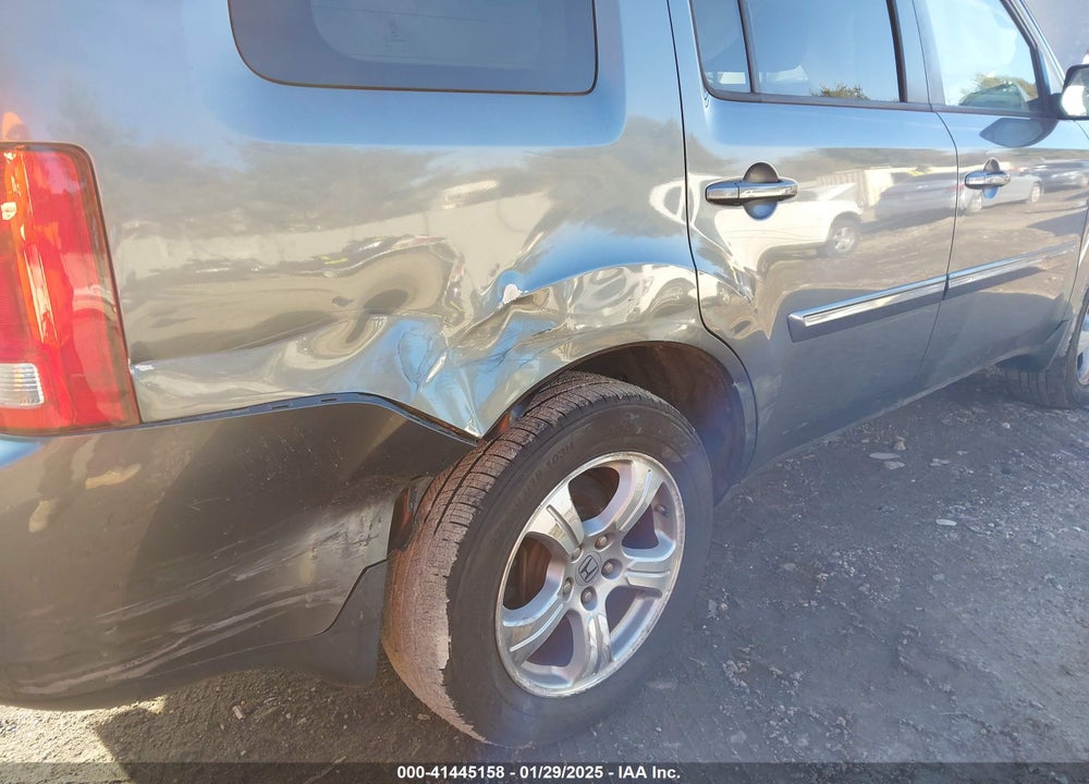 2013 HONDA PILOT EX-L VIN: 5FNYF4H51DB055539