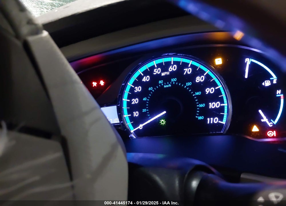 2011 TOYOTA SIENNA XLE LIMITED VIN: 5TDDK3DC8BS013015
