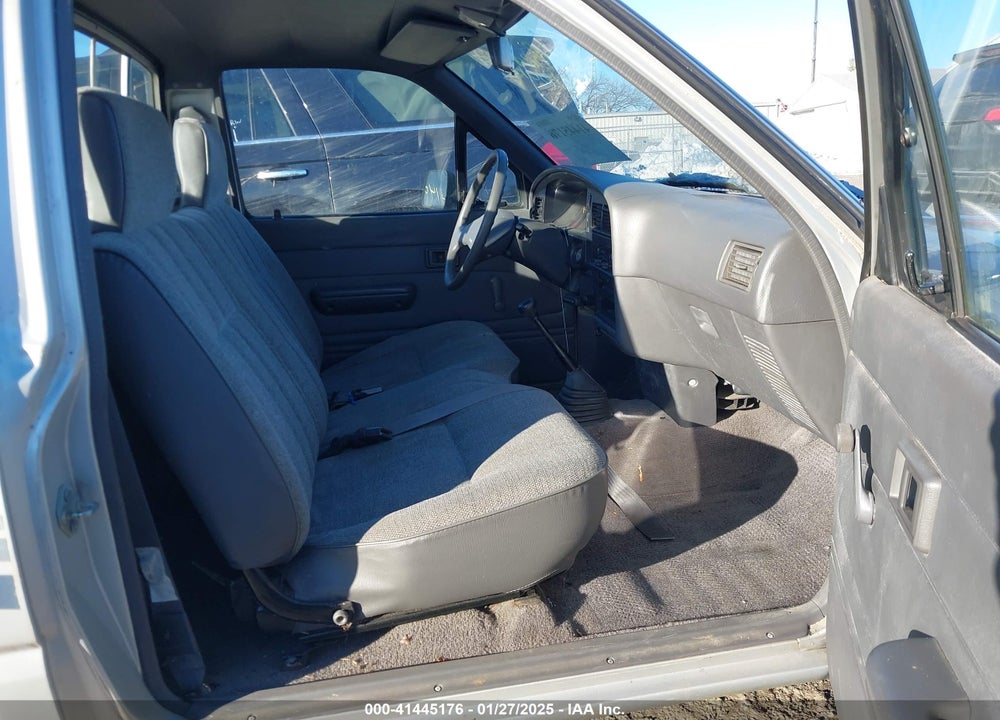 1989 TOYOTA PICKUP 1/2 TON LNG WHEELBASE DLX VIN: JT4VN82D2K0002549