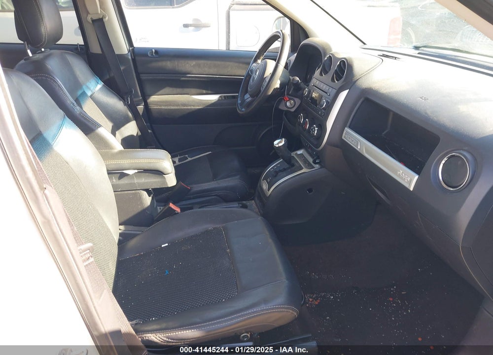2014 JEEP COMPASS LATITUDE VIN: 1C4NJDEB0ED659524
