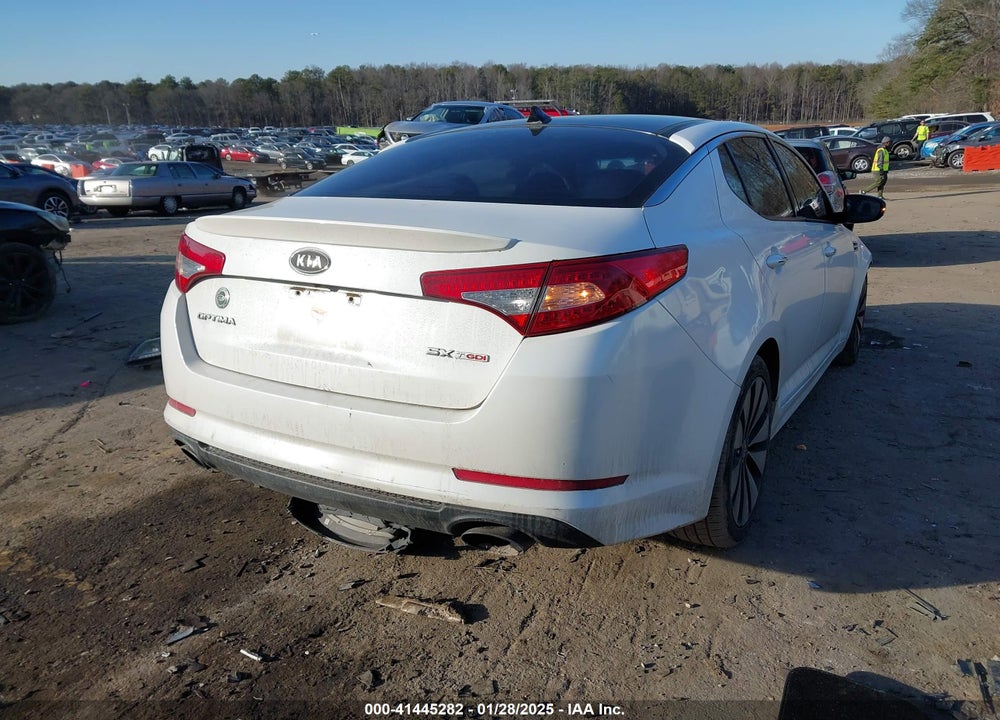 2011 KIA OPTIMA VIN: KNAGR4A69B5155521