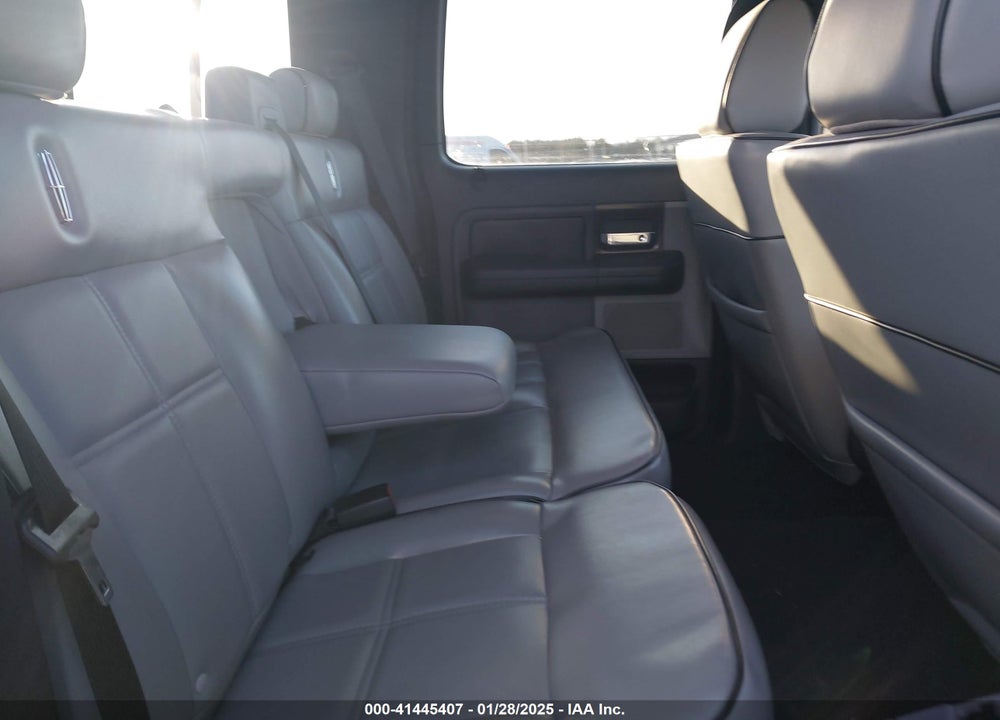 2007 LINCOLN MARK LT VIN: 5LTPW16557FJ03103