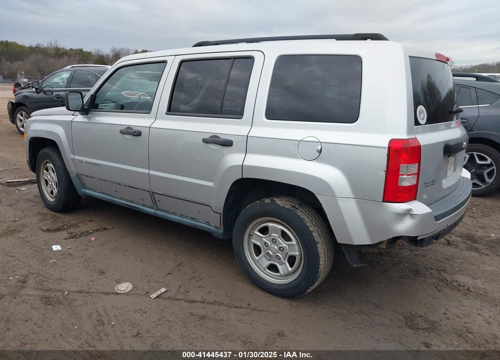 2011 JEEP PATRIOT VIN: 1J4NT1GA7BD285657