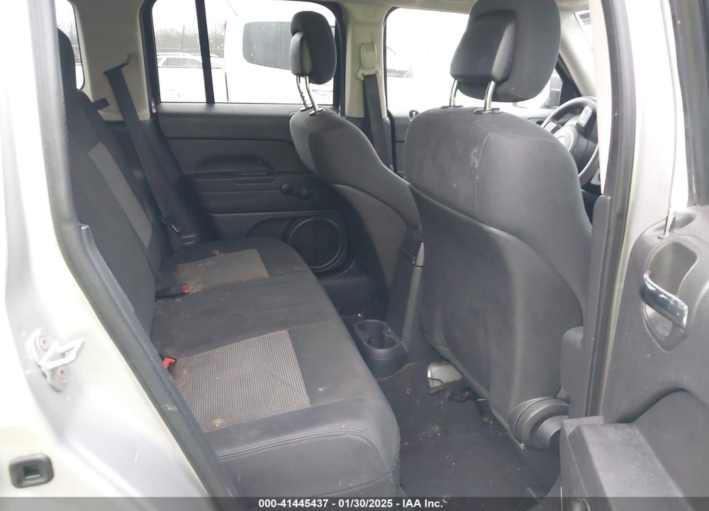2011 JEEP PATRIOT VIN: 1J4NT1GA7BD285657