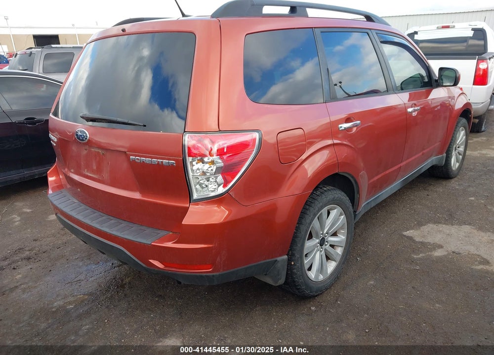 2011 SUBARU FORESTER 2.5X PREMIUM VIN: JF2SHBCC5BG701115