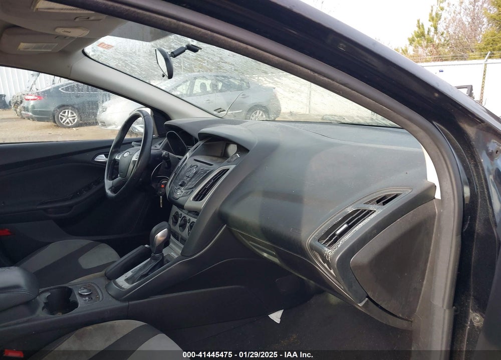 2014 FORD FOCUS VIN: 1FADP3K26EL280869