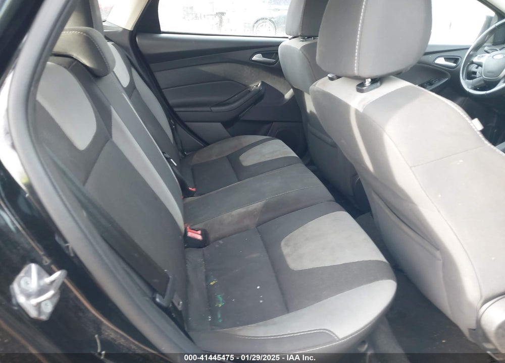 2014 FORD FOCUS VIN: 1FADP3K26EL280869