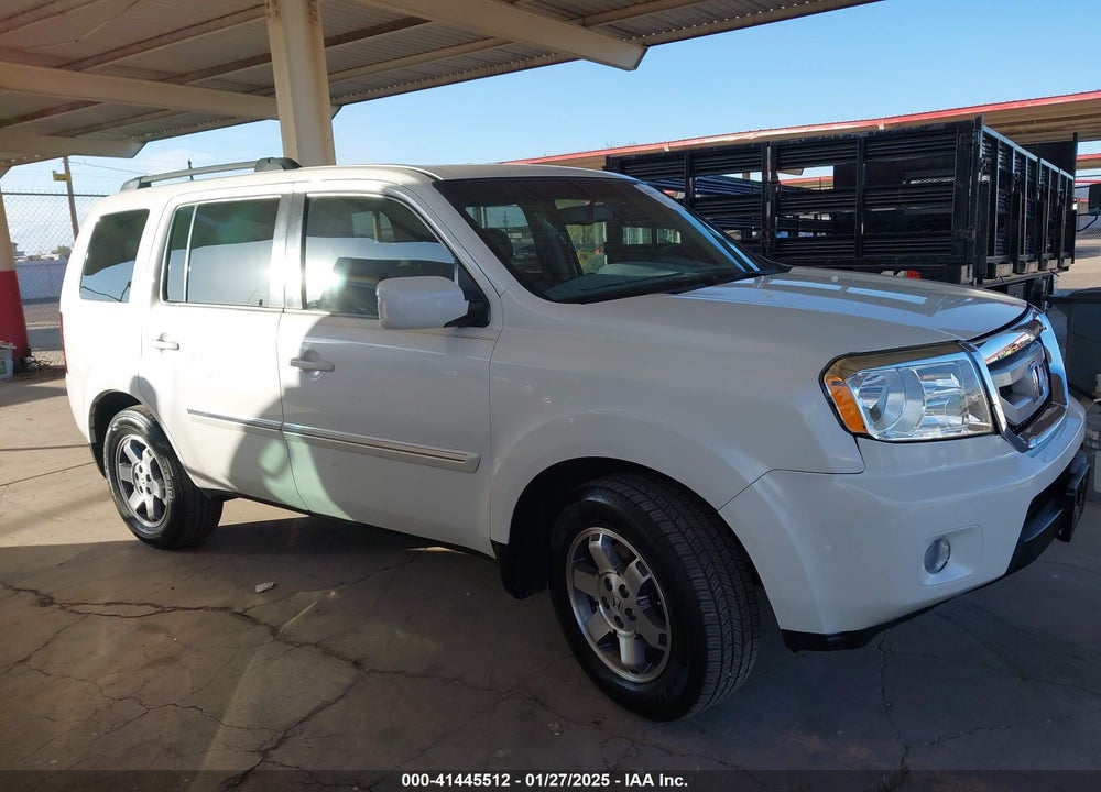 2011 HONDA PILOT TOURING VIN: 5FNYF4H90BB006297
