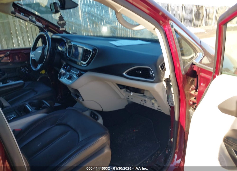 2020 CHRYSLER PACIFICA TOURING L VIN: 2C4RC1BG8LR279237