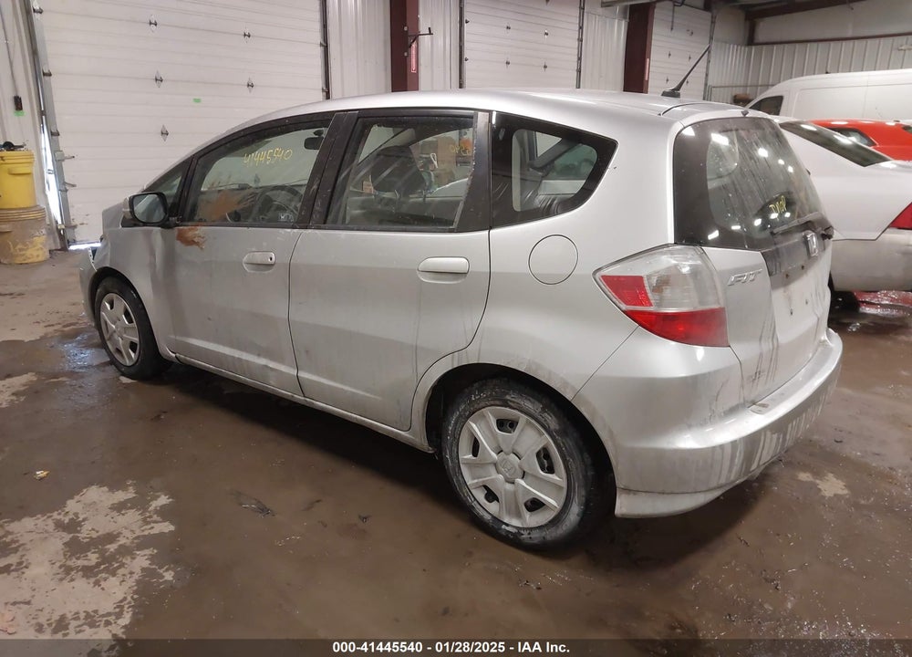 2013 HONDA FIT VIN: JHMGE8H33DC071578