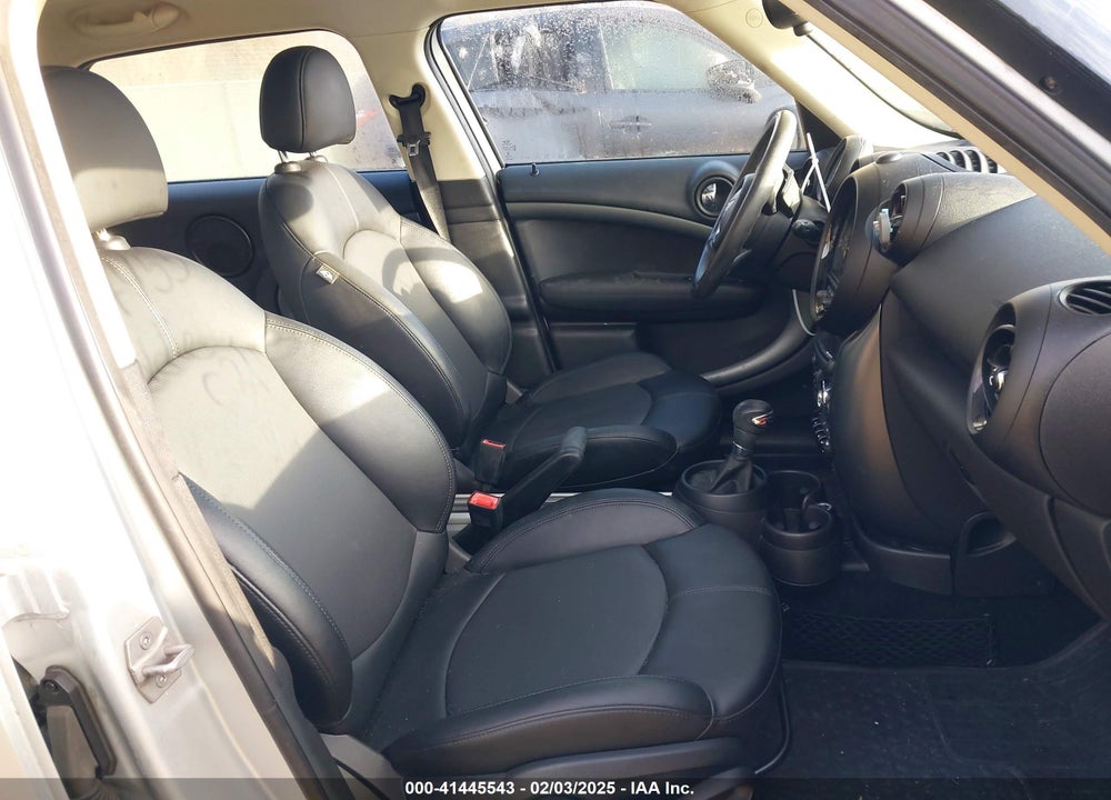 2016 MINI COUNTRYMAN VIN: WMWZC5C59GWU03319