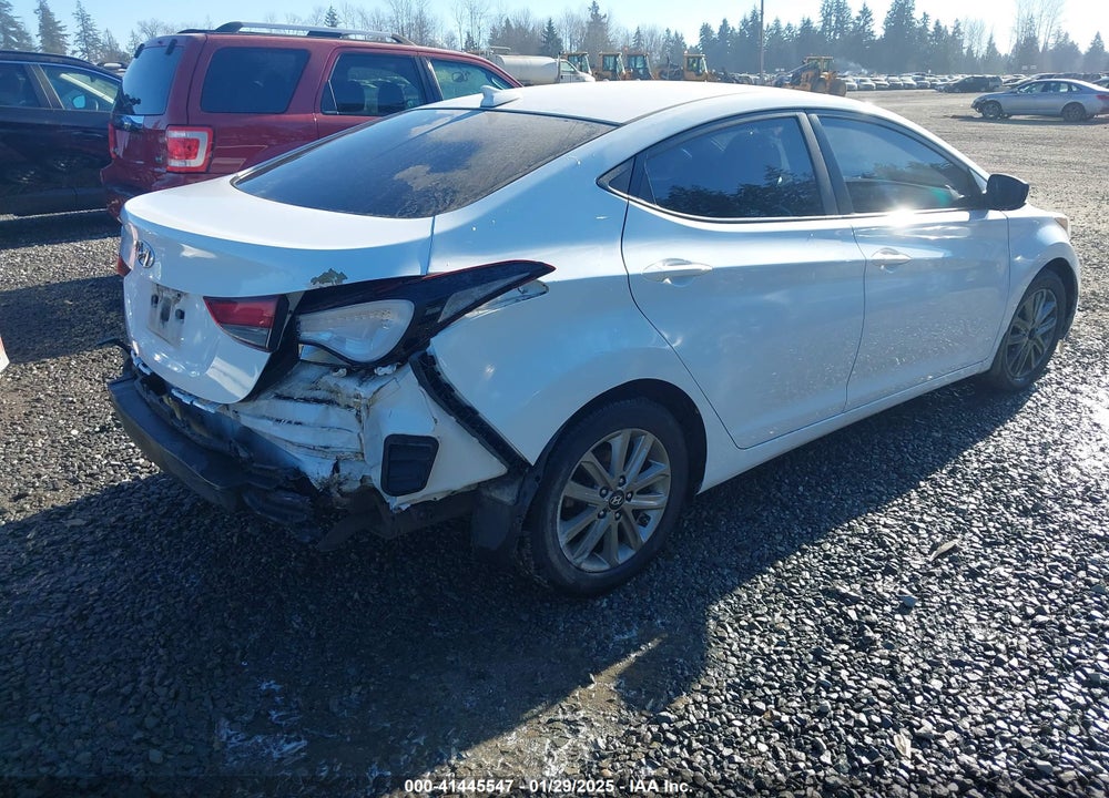 2016 HYUNDAI ELANTRA VIN: 5NPDH4AE4GH698525