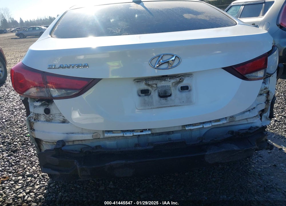 2016 HYUNDAI ELANTRA VIN: 5NPDH4AE4GH698525