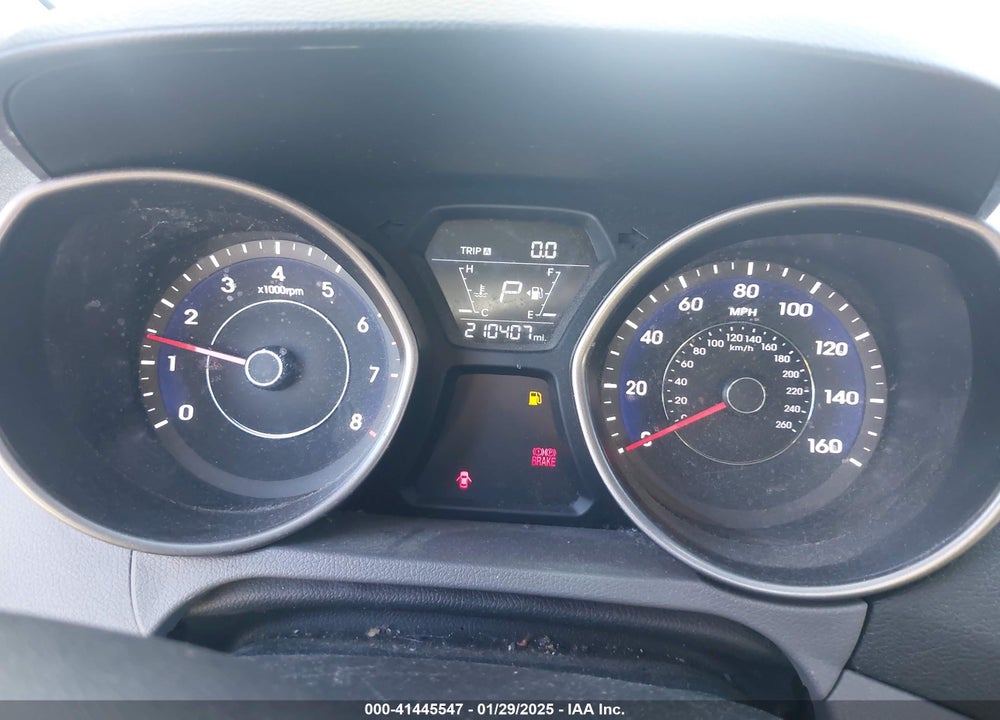 2016 HYUNDAI ELANTRA VIN: 5NPDH4AE4GH698525