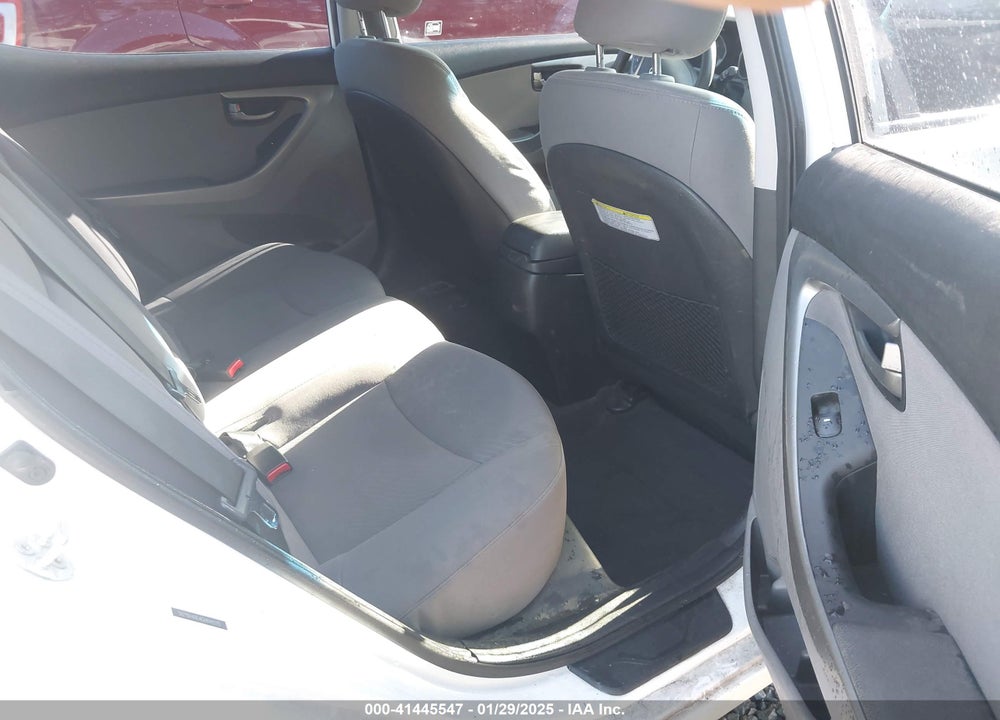 2016 HYUNDAI ELANTRA VIN: 5NPDH4AE4GH698525