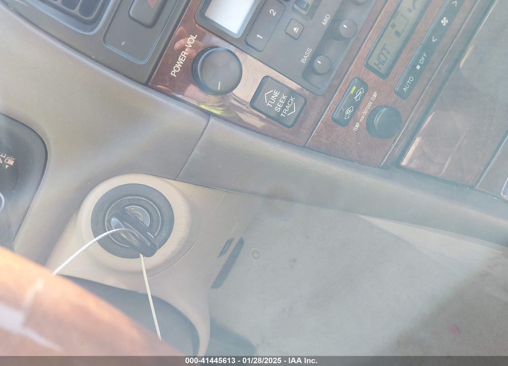 2001 LEXUS ES 300 VIN: JT8BF28G715110860