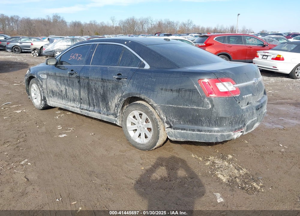 2010 FORD TAURUS SE VIN: 1FAHP2DW0AG133588