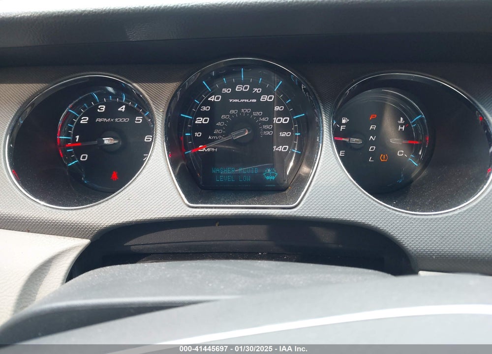 2010 FORD TAURUS SE VIN: 1FAHP2DW0AG133588