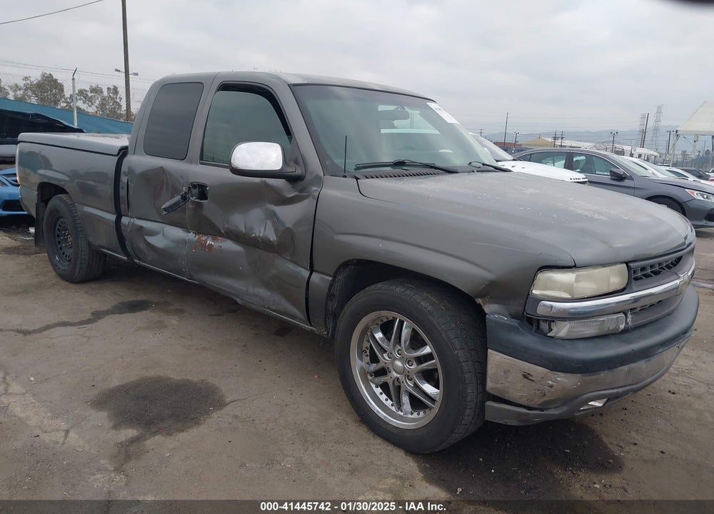 2002 CHEVROLET SILVERADO 1500 LS VIN: 2GCEC19V321176842