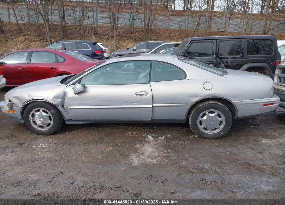 1997 BUICK RIVIERA VIN: 1G4GD2217V4707502