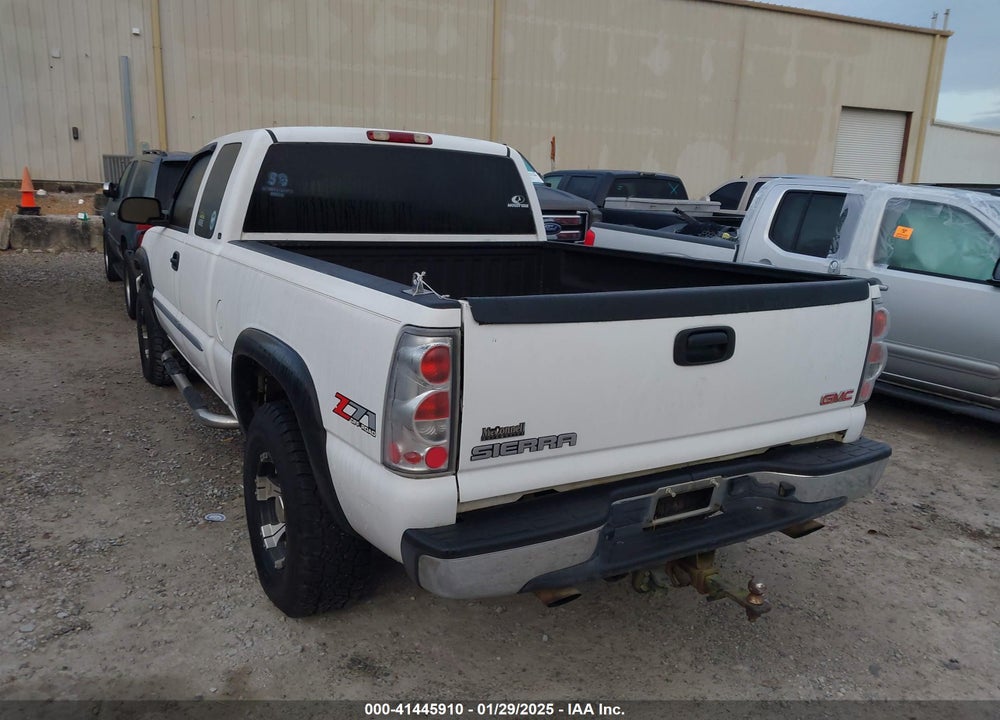 2004 GMC SIERRA 1500 SLE VIN: 1GTEK19T44E398888
