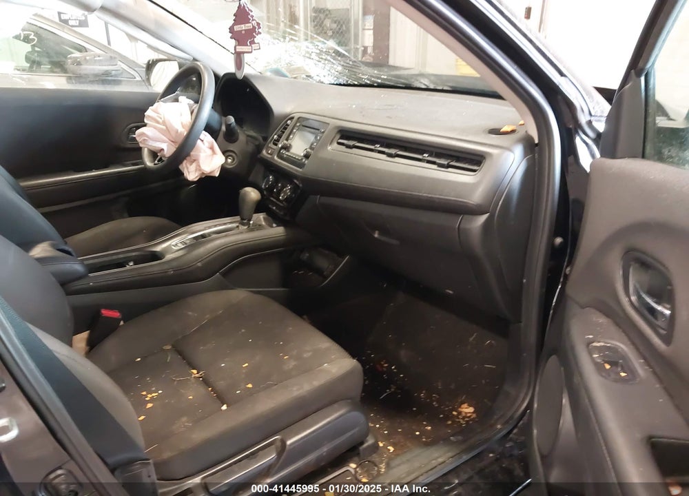 2019 HONDA HR-V LX VIN: 3CZRU6H38KG726386