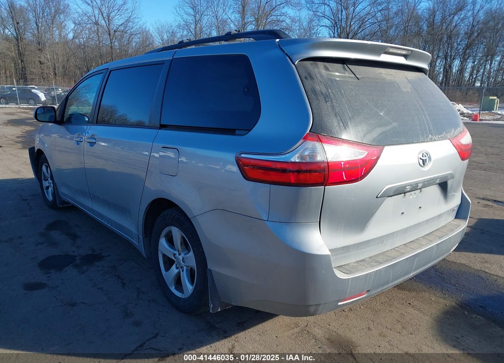 2015 TOYOTA SIENNA LE 7 PASSENGER/LE 8 PASSENGER VIN: 5TDKK3DC8FS565465