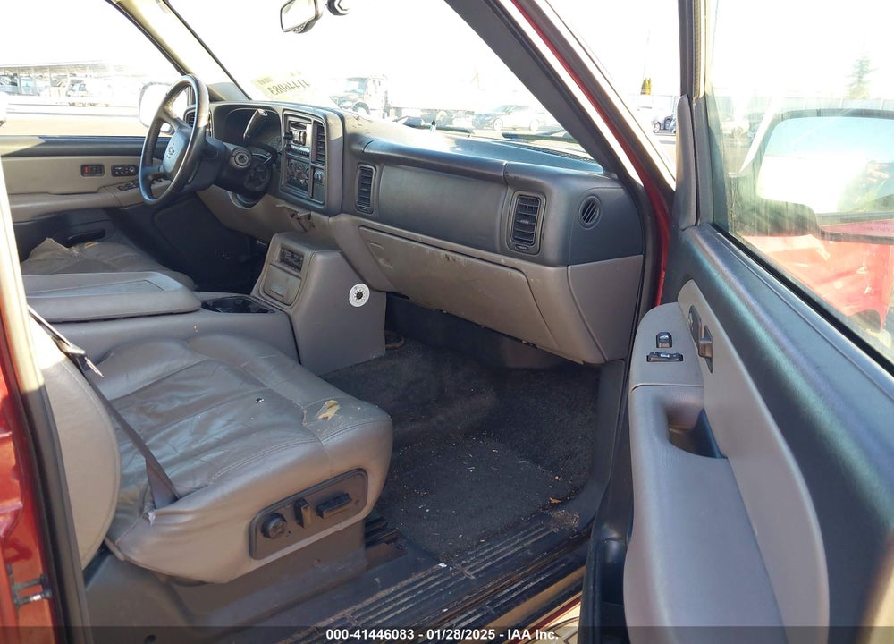 2002 CHEVROLET SUBURBAN 1500 LT VIN: 1GNFK16T92J186217