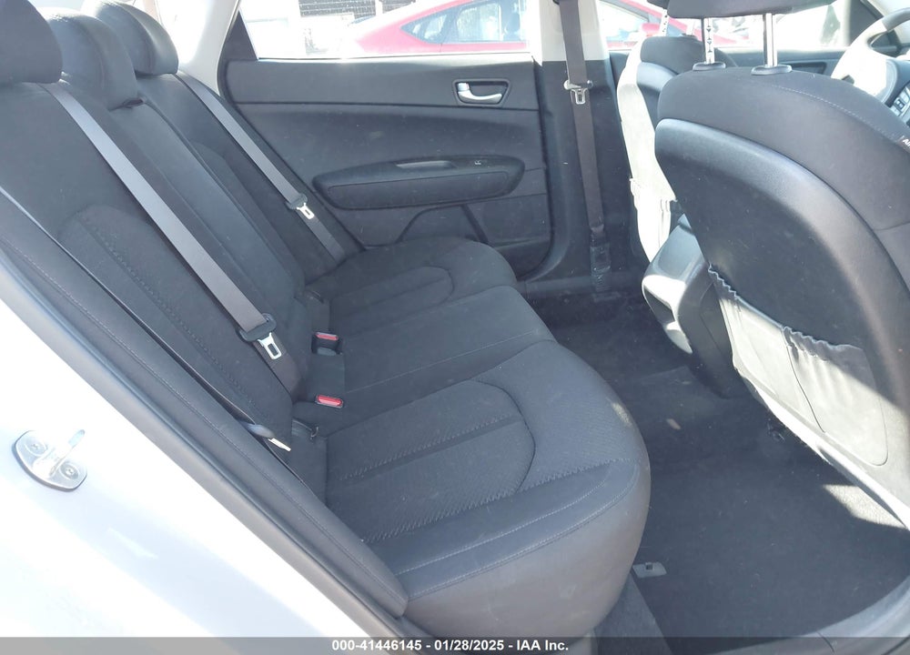 2016 KIA OPTIMA VIN: KNAGT4L39G5112440