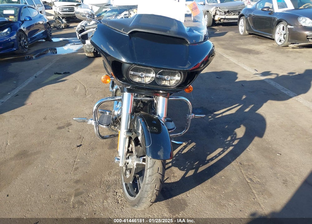 2015 HARLEY-DAVIDSON FLTRXS ROAD GLIDE SPECIAL VIN: 1HD1KTM14FB617450