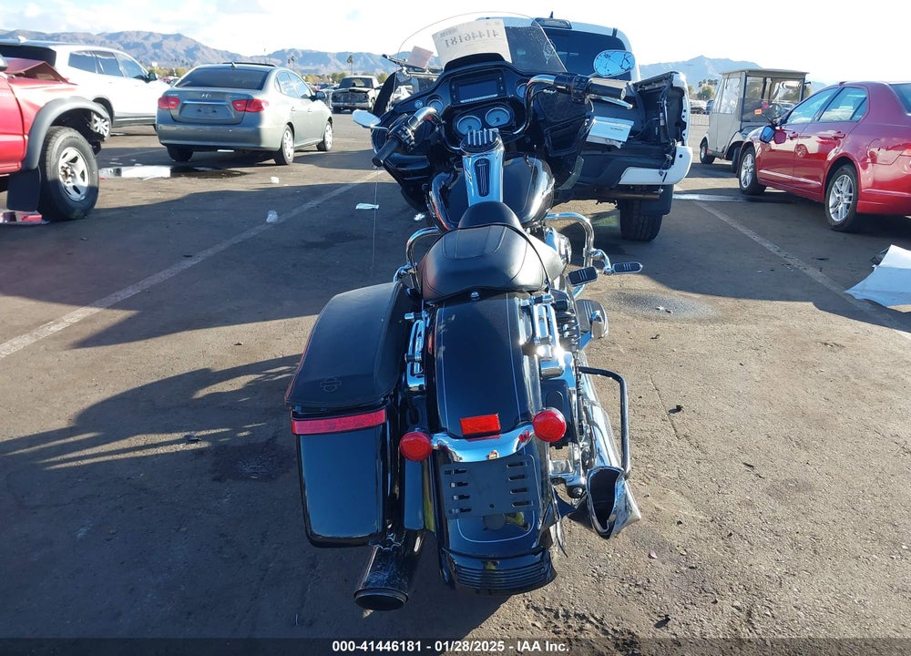2015 HARLEY-DAVIDSON FLTRXS ROAD GLIDE SPECIAL VIN: 1HD1KTM14FB617450