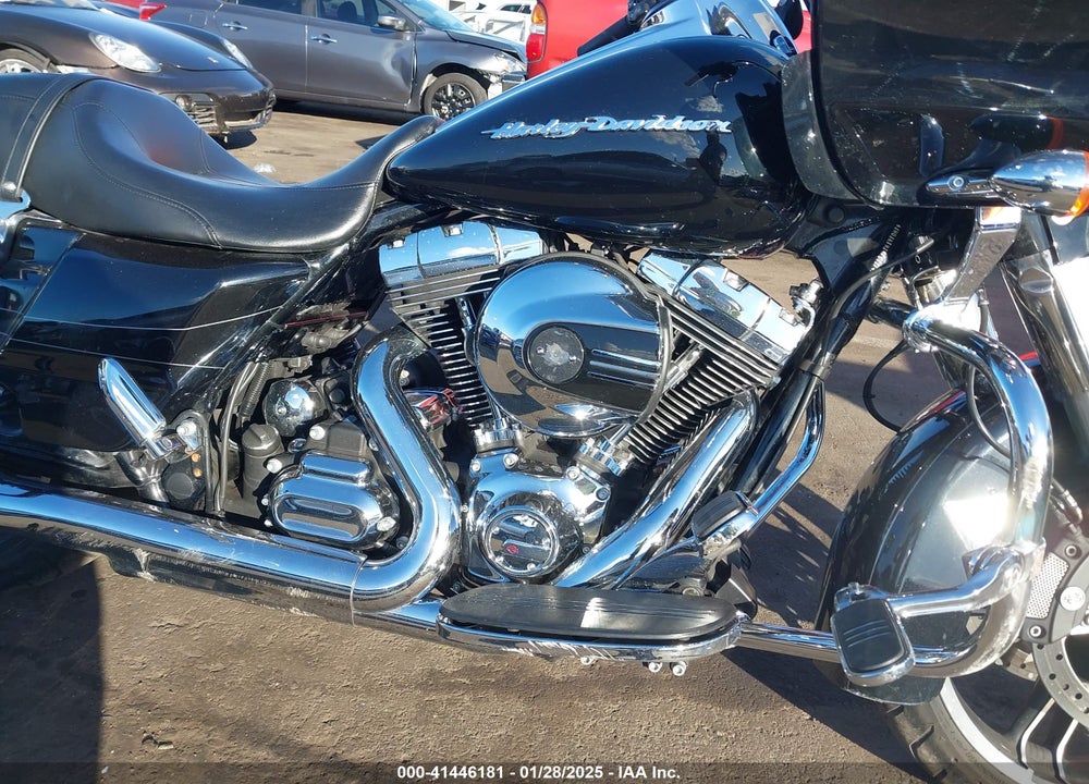 2015 HARLEY-DAVIDSON FLTRXS ROAD GLIDE SPECIAL VIN: 1HD1KTM14FB617450