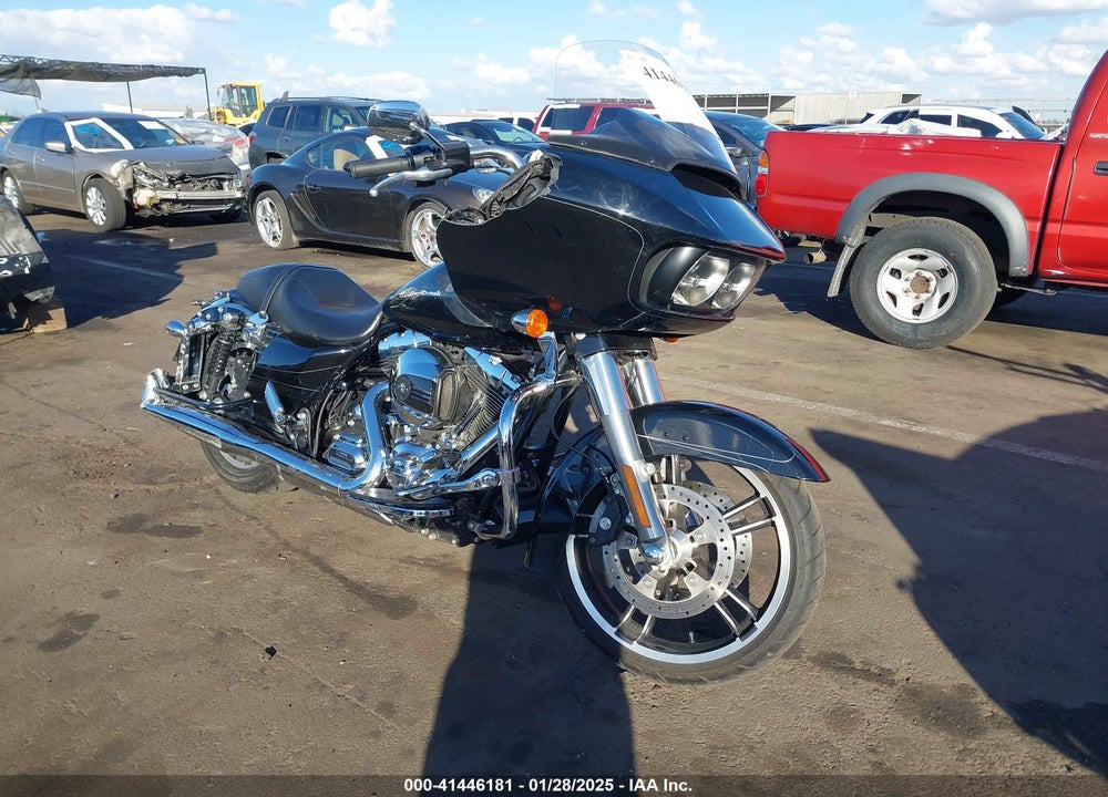 2015 HARLEY-DAVIDSON FLTRXS ROAD GLIDE SPECIAL VIN: 1HD1KTM14FB617450