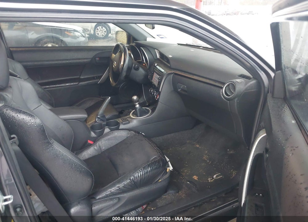 2014 SCION TC VIN: JTKJF5C74E3085769