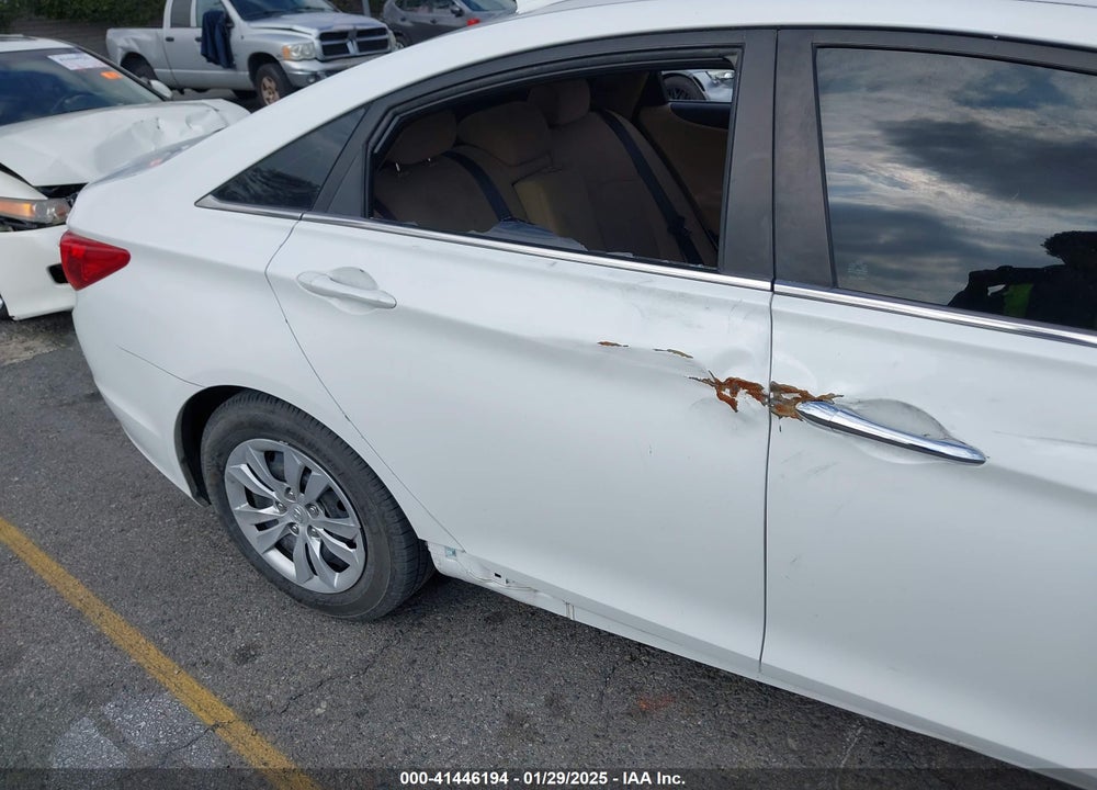 2012 HYUNDAI SONATA GLS VIN: 5NPEB4AC2CH453639