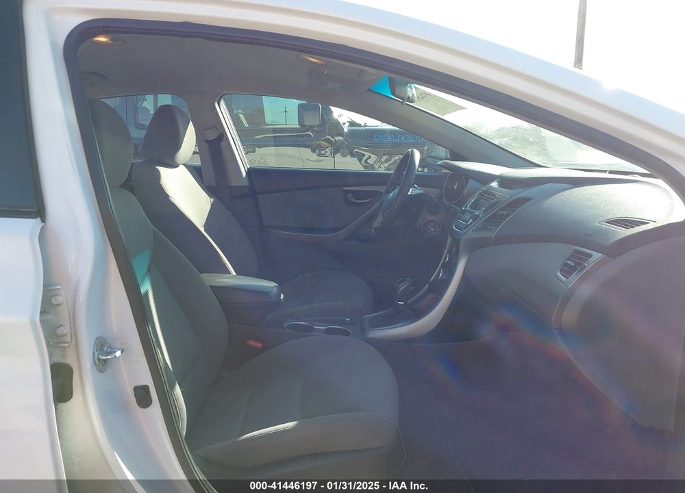 2014 HYUNDAI ELANTRA SE VIN: 5NPDH4AE5EH485774