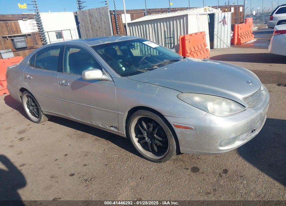 2002 LEXUS ES 300 VIN: JTHBF30G520057320