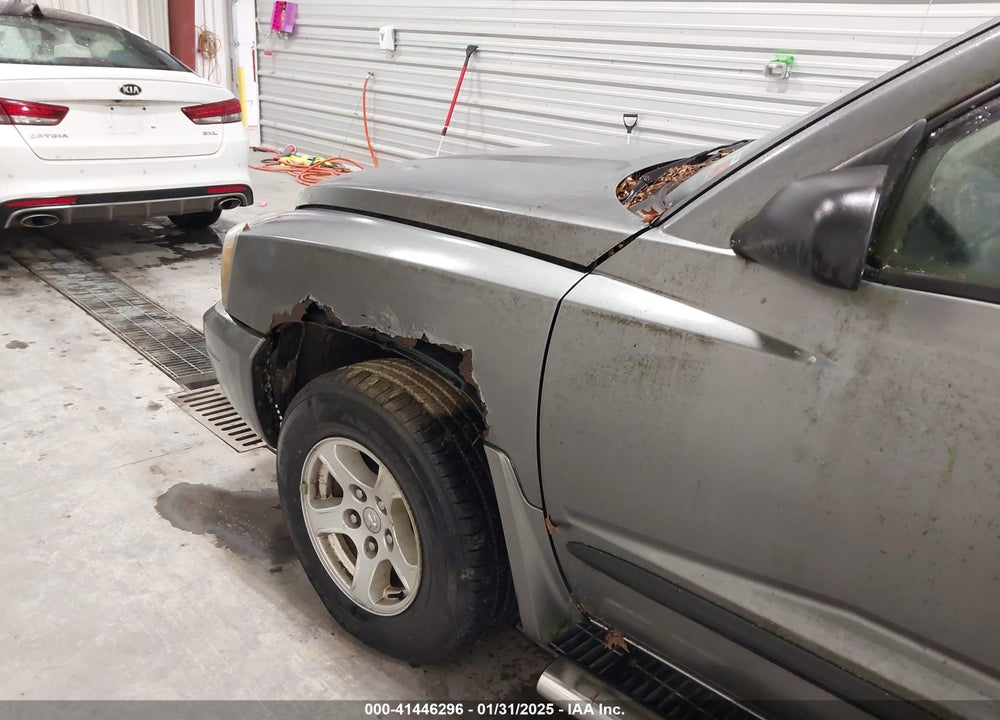 2006 DODGE DAKOTA VIN: 1D7HW42K36S557656