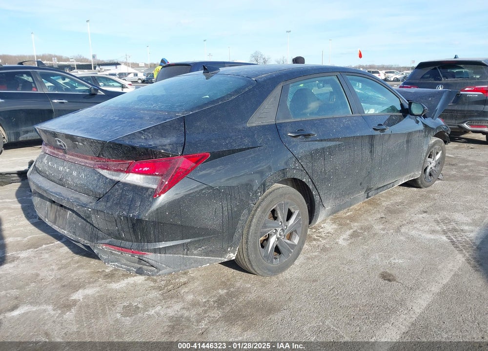 2021 HYUNDAI ELANTRA VIN: 5NPLM4AG6MH037907
