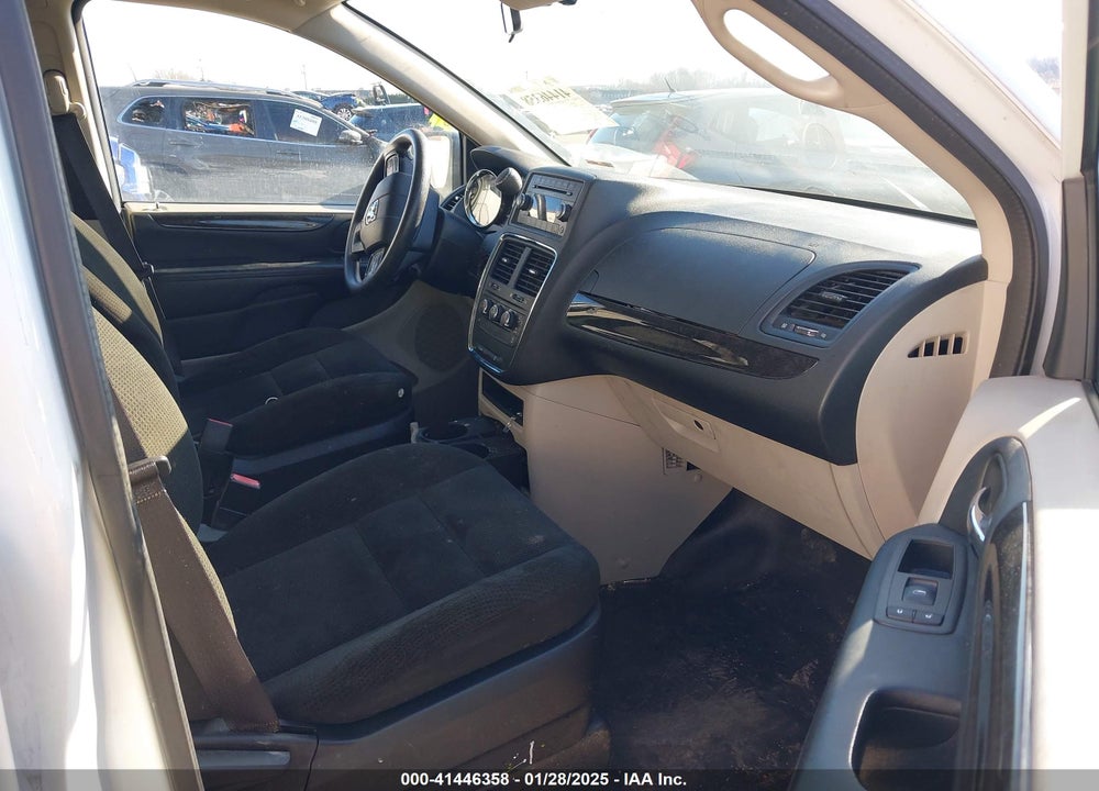 2015 RAM CARGO TRADESMAN VIN: 2C4JRGAG1FR680102