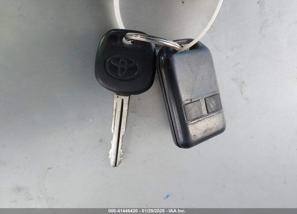 2010 TOYOTA CAMRY VIN: 4T1BF3EK4AU033639
