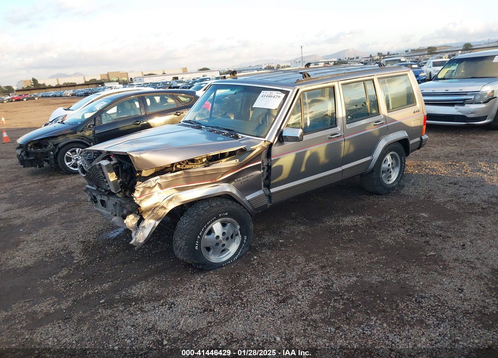 1992 JEEP CHEROKEE LAREDO VIN: 1J4FJ58S5NL206344
