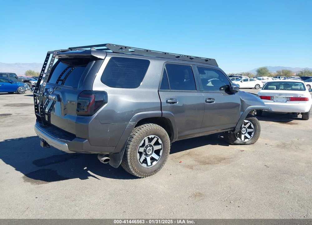 2020 TOYOTA 4RUNNER TRD OFF ROAD PREMIUM VIN: JTEBU5JRXL5827675