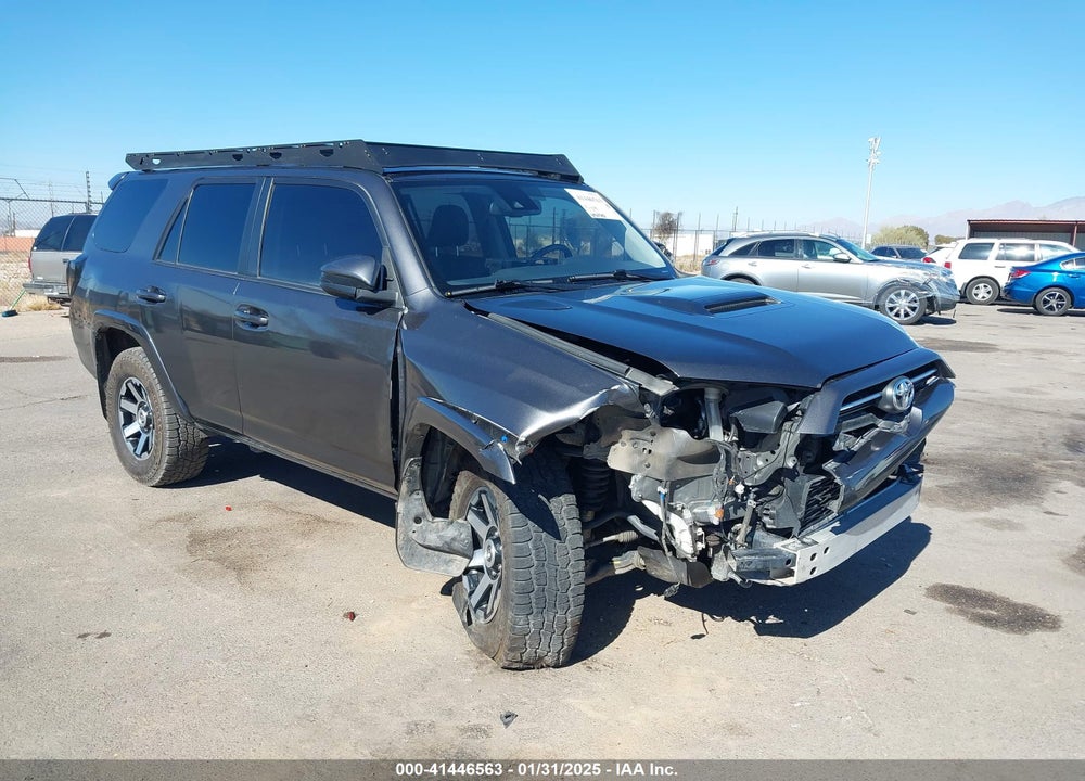 2020 TOYOTA 4RUNNER TRD OFF ROAD PREMIUM VIN: JTEBU5JRXL5827675