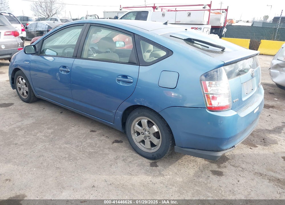 2005 TOYOTA PRIUS VIN: JTDKB20U453114560