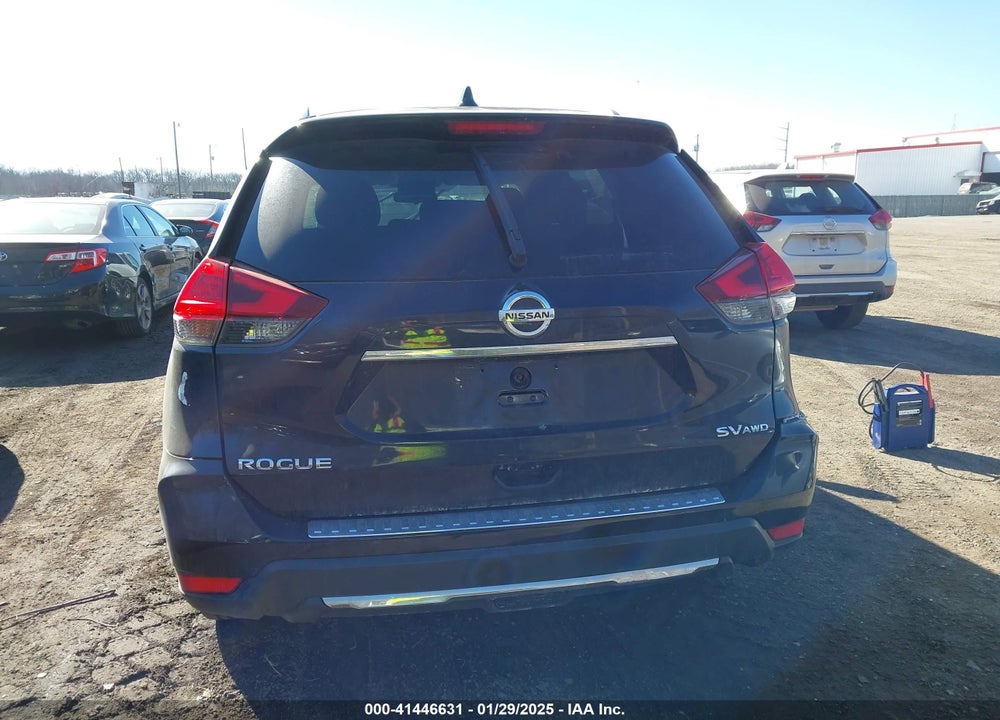2018 NISSAN ROGUE VIN: KNMAT2MV2JP523011